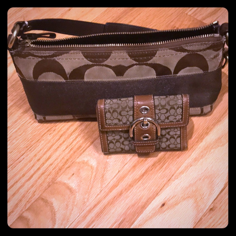 Coach Signature Striped Khaki/Brown Purse & Wallet